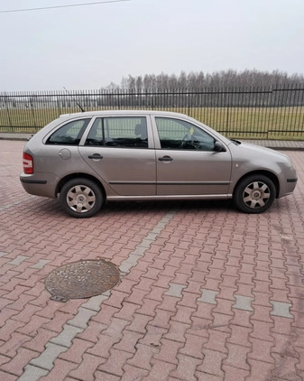 Skoda Fabia cena 7500 przebieg: 184000, rok produkcji 2007 z Piaseczno małe 46